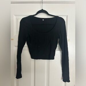 Long Sleeve Crop Top- size small in black